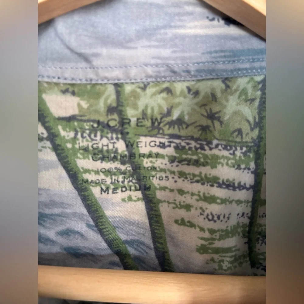 J Crew Shirt Men Medium Chambray Hawaiian Palm Tree Shirt Beach Lightweight